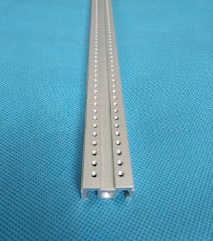 鋁合金機箱橫梁---中橫梁